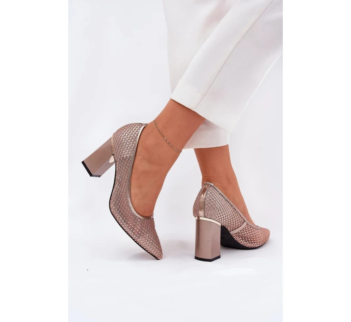 Dámske sieťované lodičky na podpätku s ozdobou Vinceza - béžové Dámske sieťované lodičky na podpätku s ozdobou Vinceza - béžové