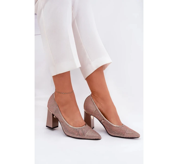 Dámske sieťované lodičky na podpätku s ozdobou Vinceza - béžové Dámske sieťované lodičky na podpätku s ozdobou Vinceza - béžové