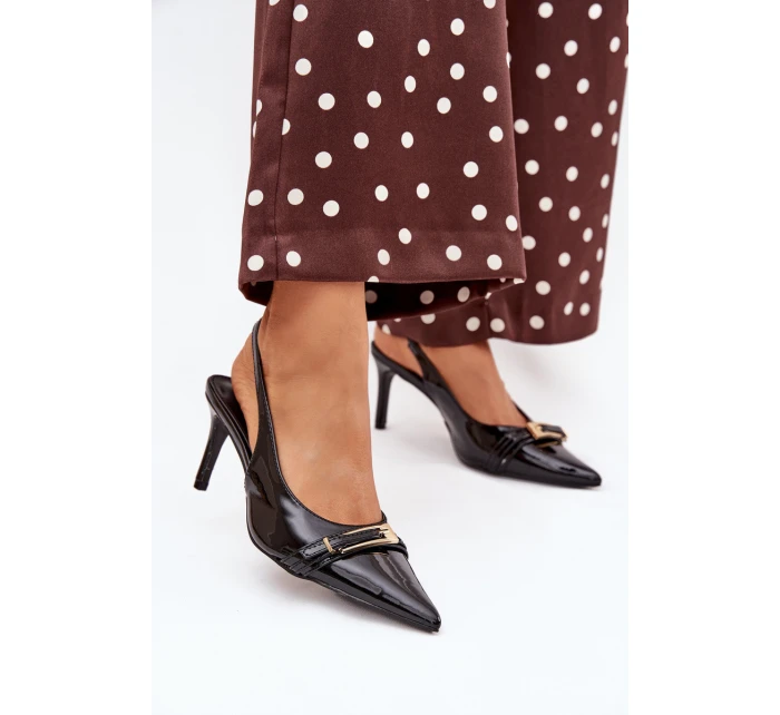 Dámské lakované lodičky na jehlovém podpatku se zlatou sponou Vivae – černé Dámské lakované lodičky na jehlovém podpatku se zlatou sponou Vivae – černé