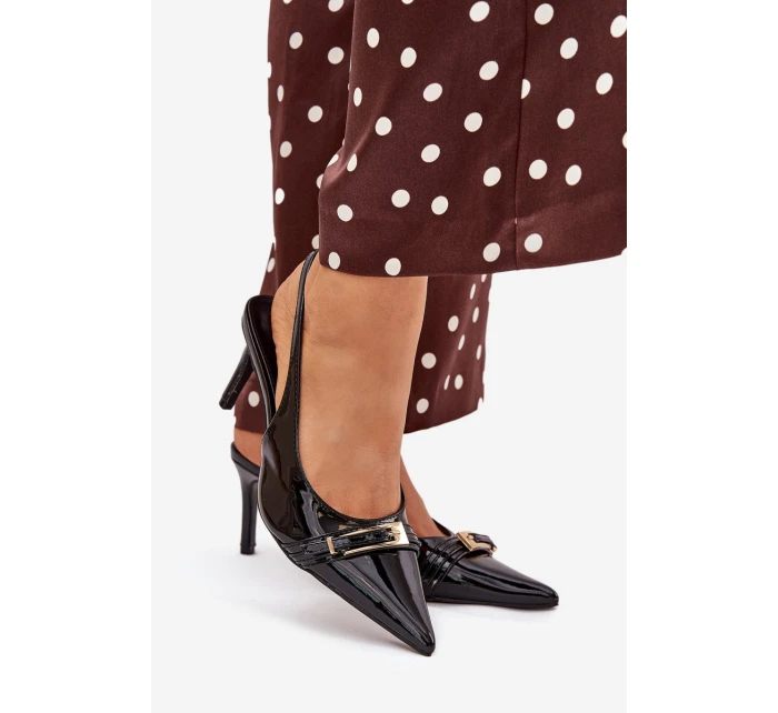 Dámské lakované lodičky na jehlovém podpatku se zlatou sponou Vivae – černé Dámské lakované lodičky na jehlovém podpatku se zlatou sponou Vivae – černé