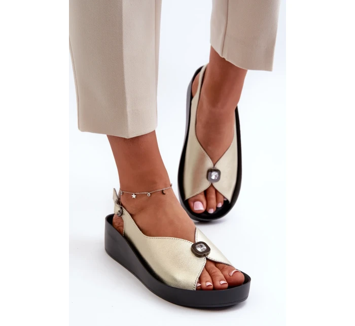 Model topánok na klinoch 213023 Krok v štýle