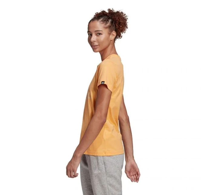 Tričko adidas s kvetinovým vzorom W GL1030