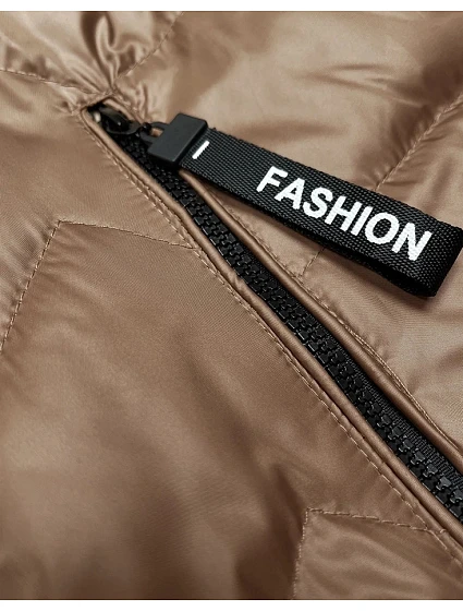 Dámská vesta v karamelové barvě s odepínací kapucí model 19456879 - S'WEST