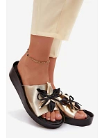 Kožené dámské pantofle s ozdobou model 22133798 Zlaté - S.Barski