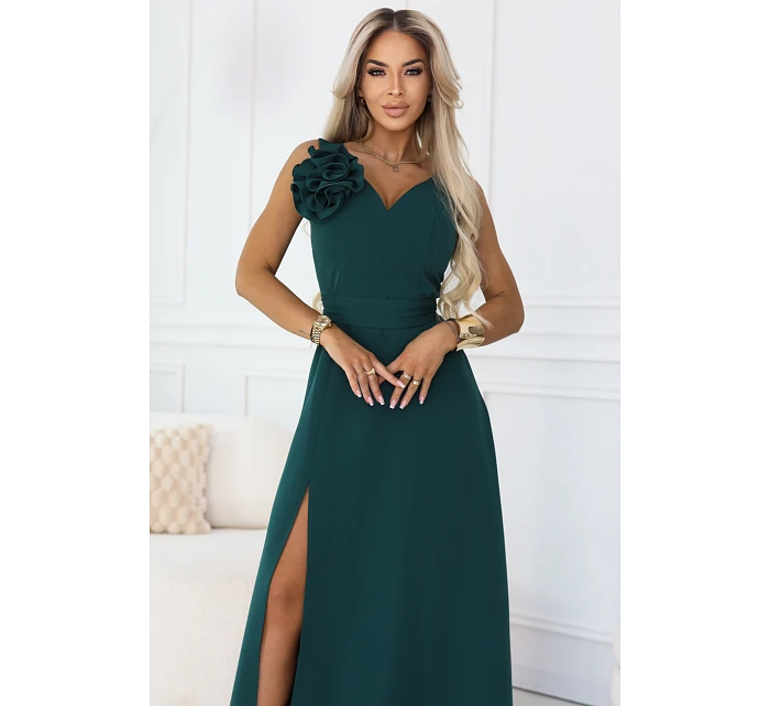 maxi šaty s květinou na a rozparkem lahvově zelené model 22108491 - numoco