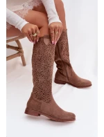 Dámské perforované kozačky na plochém podpatku model 21998034 Hnědé - S.Barski Dámské perforované kozačky na plochém podpatku model 21998034 Hnědé - S.Barski