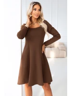 pohodlné trapézové šaty s výstřihem a dlouhými rukávy čokoládové model 21787433 - numoco pohodlné trapézové šaty s výstřihem a dlouhými rukávy čokoládové model 21787433 - numoco