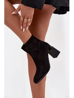 Botki Damskie Z Naturalnego Zamszu Na Słupku Ocieplane D&A CR52-718 Czarne