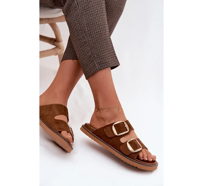 Dámské pantofle z imitace semiše s zlatými přezkami Camel model 22122708 - Boto