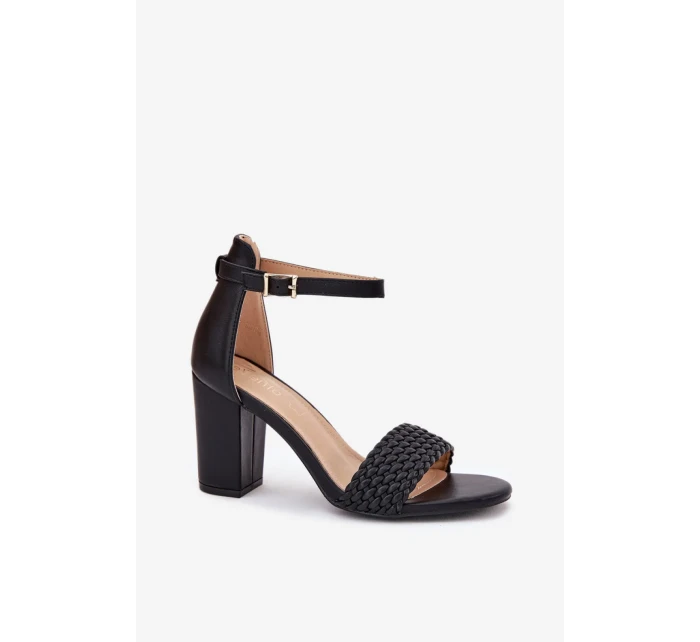 Sandále na podpätku model 213926 Vykročte štýlovo