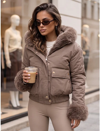 Dámská krátká zimní bunda s kožešinou Fango FashionStreet TY5997 Dámská krátká zimní bunda s kožešinou Fango FashionStreet TY5997