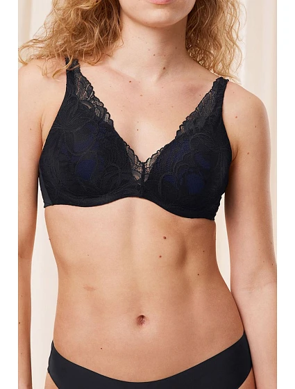 Model Push-up 229504 Triumph Model Push-up 229504 Triumph