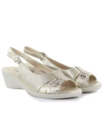 Dámske sandále na platforme zlaté eVento 7028