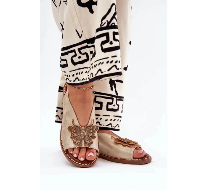 Dámské sandály na plochém podpatku se zdobením zlaté model 21686846 - Boto