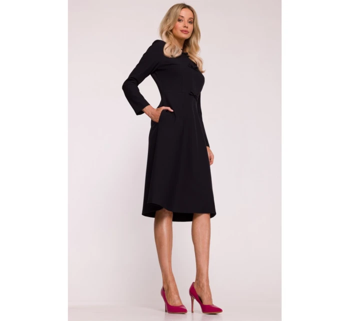 model 21319063 Šaty s mašlí černé - STYLOVE