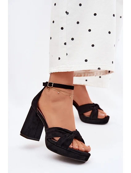 Dámské sandály na podpatku s semiše černé model 22107191 - Boto