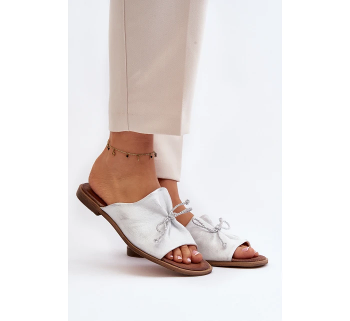 Kožené dámské žabky model 21646105 stříbrné - Zazoo