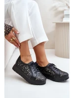 Zazoo 2973 Skórzane Półbuty Na Platformie Z Ażurowym Wzorem Czarne