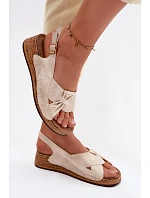 Pohodlné dámské sandály na platformě zlaté model 22133239 - Boto