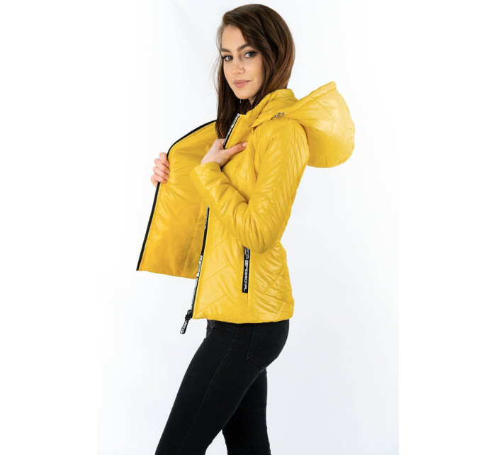 Krátka žltá prešívaná dámska bunda s kapucňou (B9566)