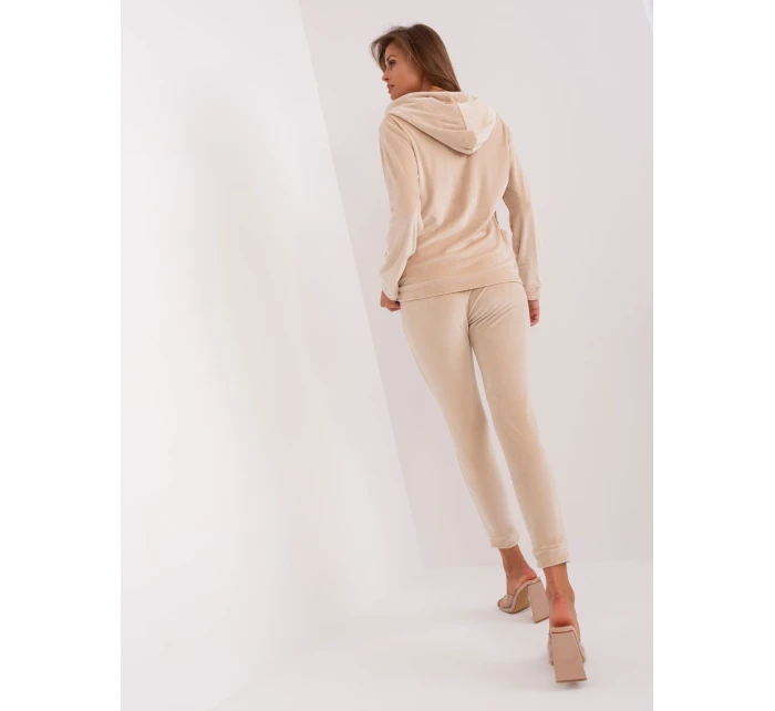 Súprava RV KMPL 6084.92P svetlo béžová Súprava RV KMPL 6084.92P svetlo béžová