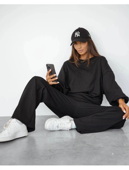 Čierna dámska súprava s vafľovou štruktúrou - mikina a nohavice (821108)