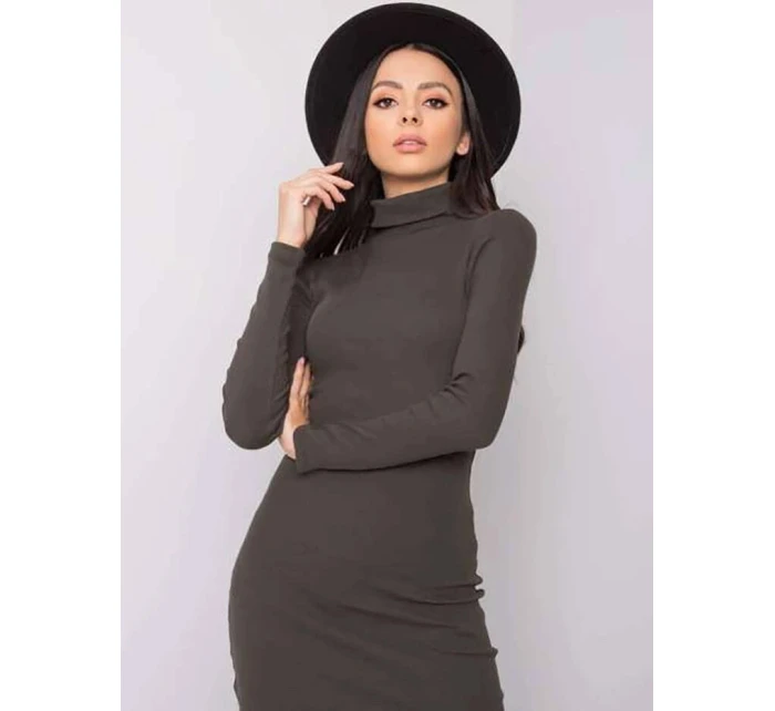 Priliehavé rebrované šaty v tmavej khaki farbe s rolákom Rue Paris (5133) Priliehavé rebrované šaty v tmavej khaki farbe s rolákom Rue Paris (5133)