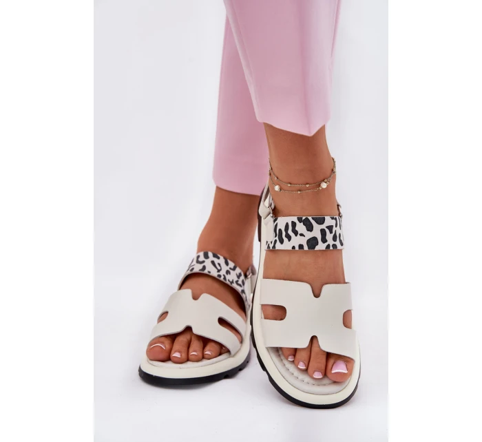 Sandále model 215337 Krok vo veľkom štýle