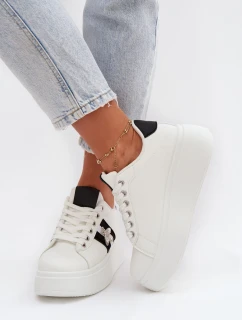 Dámské tenisky na platformě s bílým přívěskem model 21918936 - Boto