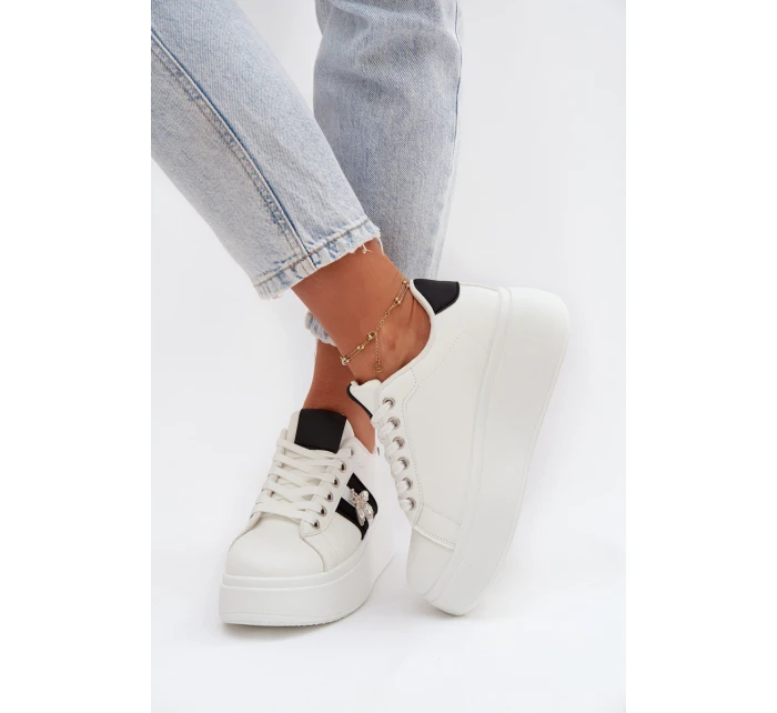 Dámské tenisky na platformě s bílým přívěskem model 21918936 - Boto