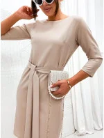 Klasické béžové šaty s opaskom na zaväzovanie (701)