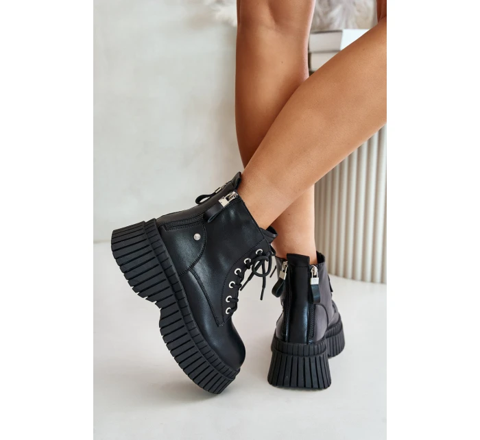 Zateplené kožené botky s masivní podrážkou model 21673861 černé - Goe