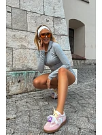 Dámske tenisky s ozdobným kvetom a stuhou Pink Coastelle