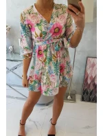 Květinové šaty s vázáním v model 18746781 pudrově růžové - K-Fashion