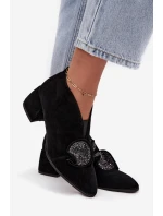 Kožené semišové dámské boty na podpatku s ozdobou model 21713899 Černé - D&A