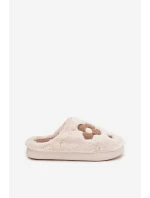 Kožešinové pantofle s květinami béžové model 21772526 - Boto