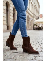 Semišové dámské boty kovbojky na podpatku zateplené čokoládové Dylira Semišové dámské boty kovbojky na podpatku zateplené čokoládové Dylira
