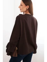 Dámska viskózna blúzka s volánmi a dlhými rukávmi hnedá Dámska viskózna blúzka s volánmi a dlhými rukávmi hnedá
