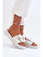 Dámské šedé sandály s ozdobou na nízké platformě model 21653408 - Boto Dámské šedé sandály s ozdobou na nízké platformě model 21653408 - Boto