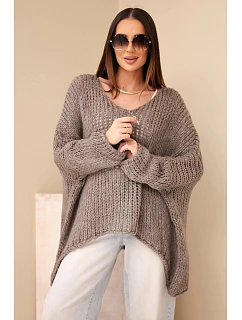 Dámsky sveter v oversized strihu s výstrihom do V a predĺženou zadnou časťou, priečny vzor „fango“