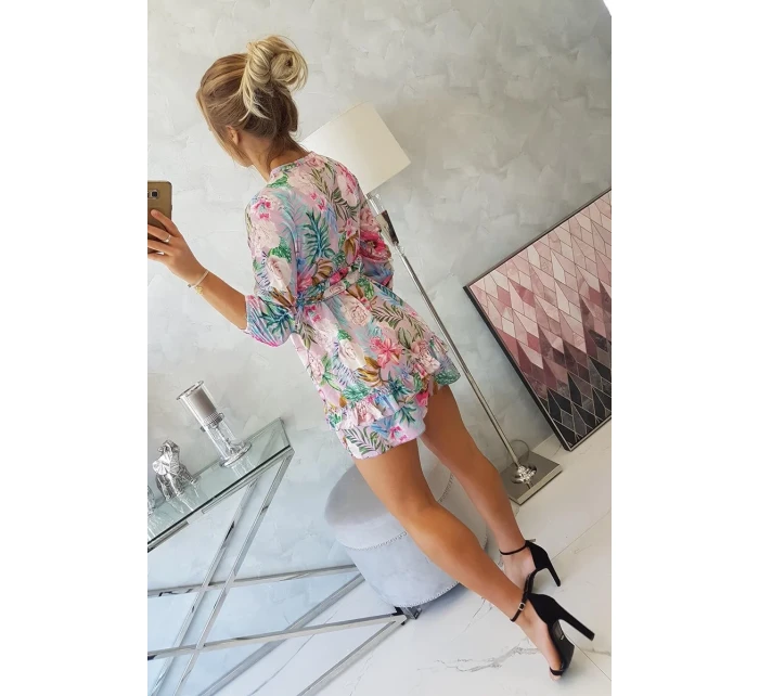 Kvetinové šaty s viazaním v páse vo fialovej farbe Kvetinové šaty s viazaním v páse vo fialovej farbe