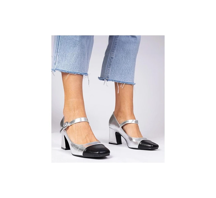 Dámské sandály   model 22118313 - SWEET SHOES