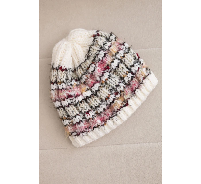 Dámská zimní vlněná čepice s ozdobnými krystalky K399 černá Dámská zimní vlněná čepice s ozdobnými krystalky K399 černá