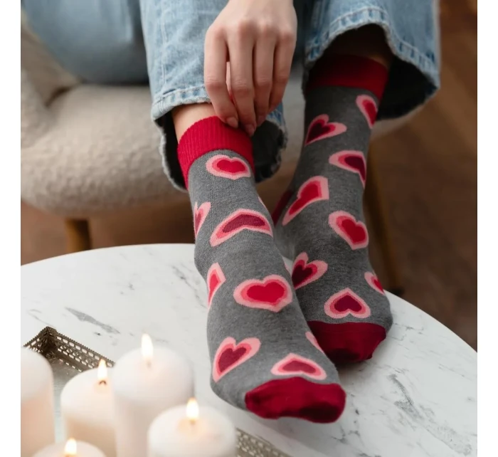 Dámské ponožky model 14559108 Srdce - Steven Dámské ponožky model 14559108 Srdce - Steven