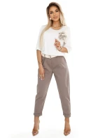 Pohodlná halenka s květinovou aplikací na  ECRU model 22077560 - numoco basic