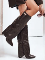 Dámské kozačky s širokým svrškem hnědé Dstreet model 21992375 - FashionStreet Dámské kozačky s širokým svrškem hnědé Dstreet model 21992375 - FashionStreet