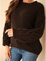 Dámský svetr s model 22540788 rukávy hnědá - K-Fashion Dámský svetr s model 22540788 rukávy hnědá - K-Fashion