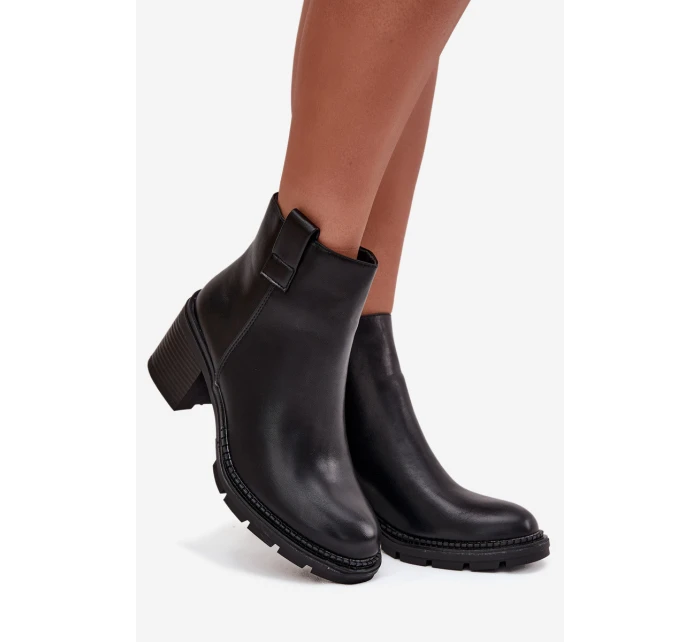 Zateplené dámské kotníkové boty z eko kůže na podpatku černé model 21711683 - Boto Zateplené dámské kotníkové boty z eko kůže na podpatku černé model 21711683 - Boto
