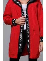 Tenká červená dámska bunda s ozdobnou lemovkou (B8145-4) Tenká červená dámska bunda s ozdobnou lemovkou (B8145-4)