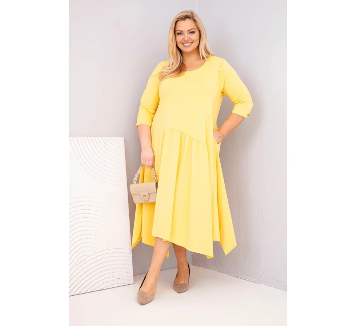 Dámske bavlnené šaty nadmernej veľkosti s asymetrickým lemom žltá